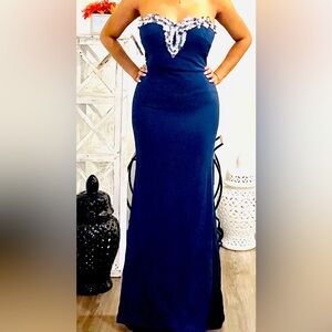 Strapless keyhole bad glue mischka evening dress